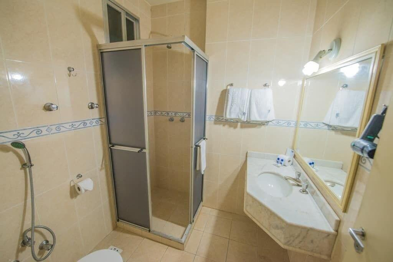 Bathroom 3, Hotel Obino Bagé, Baje