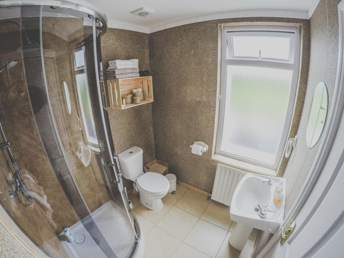 Bathroom 4, Antique House B&B, Causeway Coast and Glens