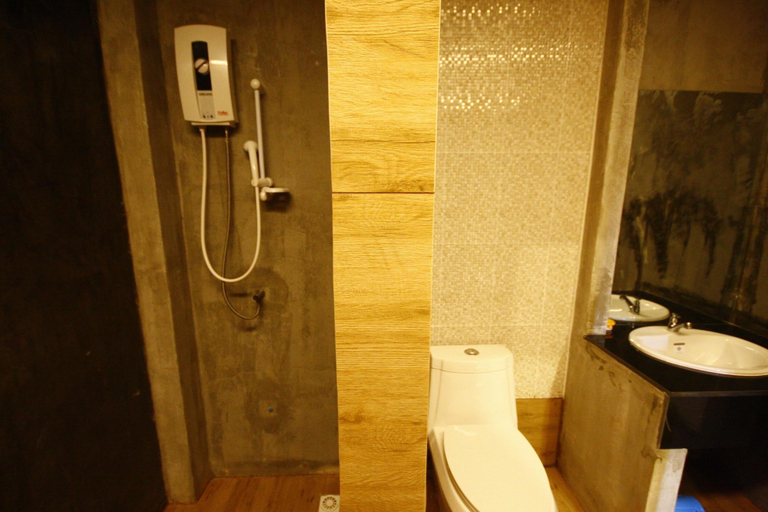 Bathroom 4, Suanmaithara Resort, Muang Chachoengsao