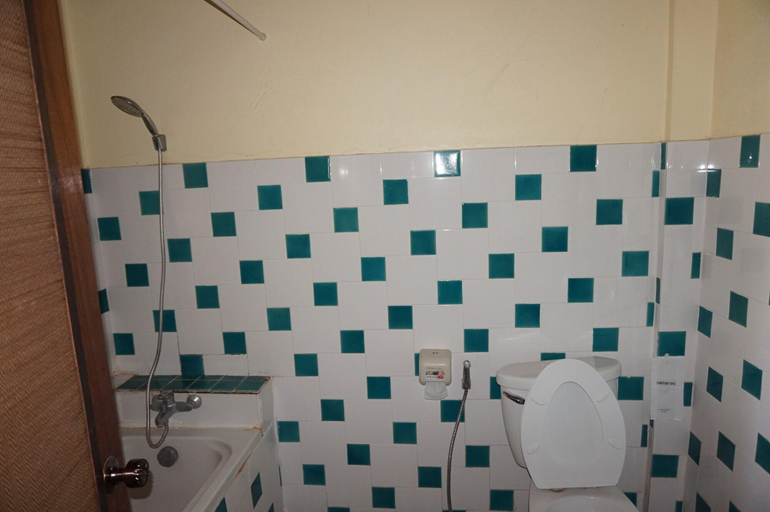 Bathroom 4, Starwell Garden Home Resort, Wang Num Khiaw