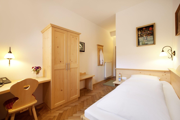 Bedroom 3, Hahn Hotel, München