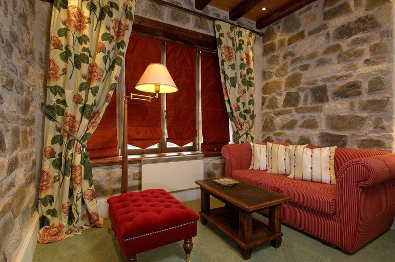 Bedroom 4, Emotions Country Resort, Central Greece