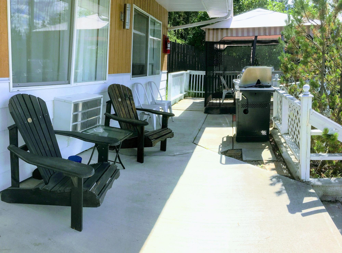 Others 4, Crescent Motel, East Kootenay