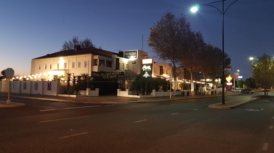 The Civic Hotel, Bayswater