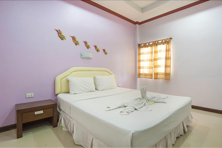 Bedroom 3, Chonnapha Resort, Khanom