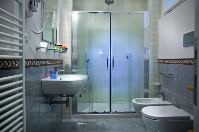 Bathroom 3, Home Domus Giulio Cesare - Vatican Museum, Rome