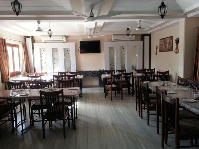 Food & Drinks, Garden View Hotel, Rajsamand