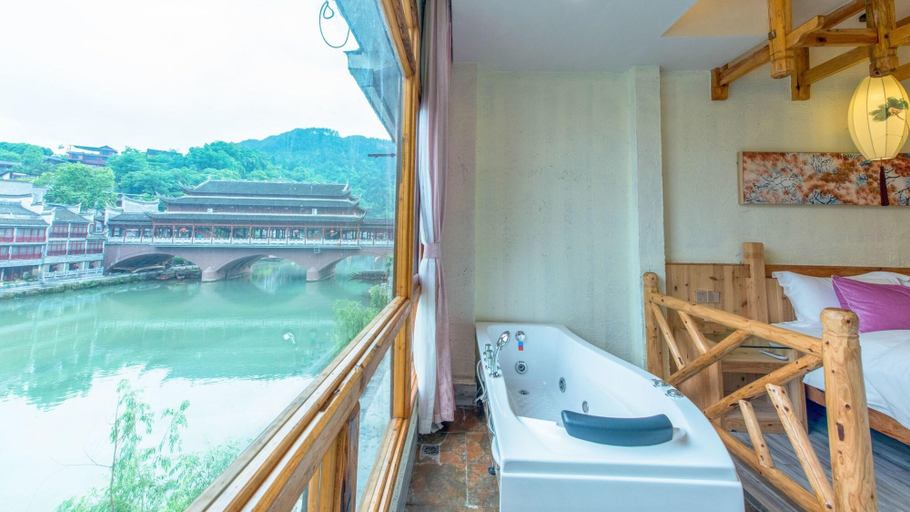 Sport & Beauty 5, Floral Hotel Fenghuang Huercaowu, Xiangxi Tujia and Miao