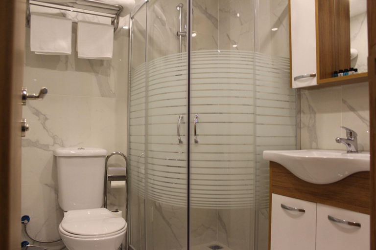 Bathroom 5, Istanbul Terrace Hotel, Fatih