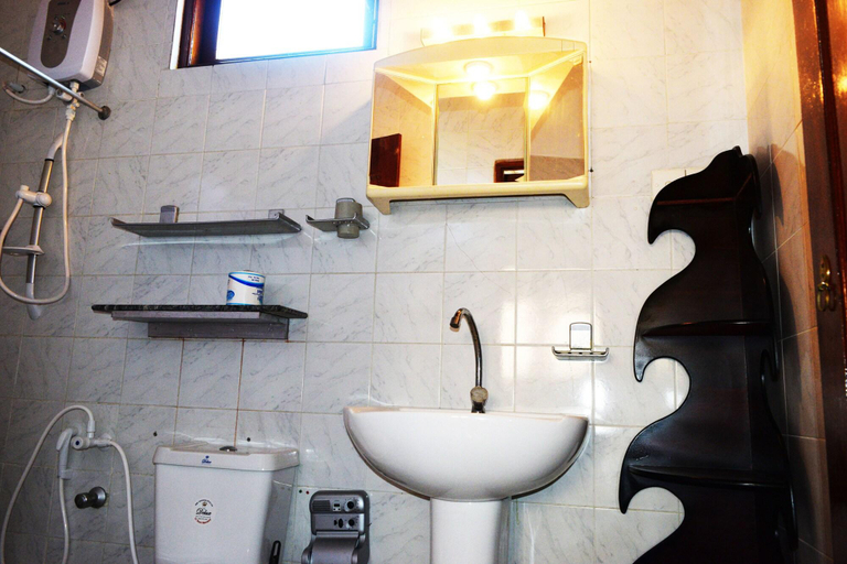 Bathroom 4, Star Holiday Resort, Hikkaduwa