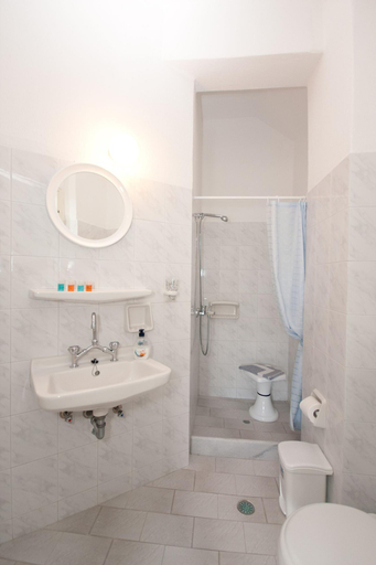 Bathroom 4, Marinos Hotel, South Aegean