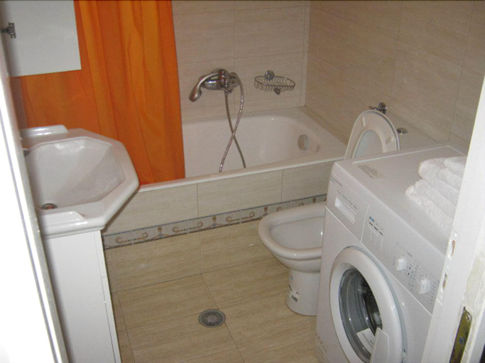 Bathroom 5, Hotel Cybele, Attica