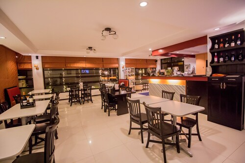 The Red Palm Suites And Restaurant, Butuan City