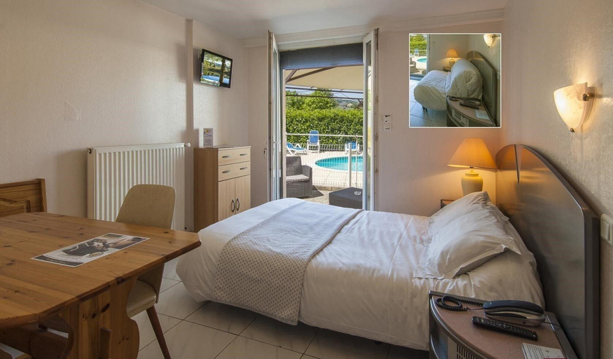 Bedroom 3, Hotel Armony, Aveyron