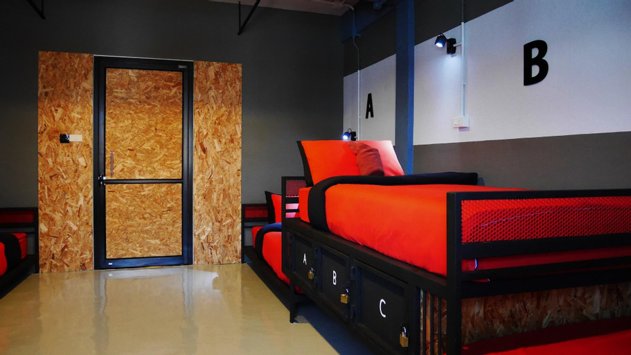 Amity Poshtel, Mueang Krabi