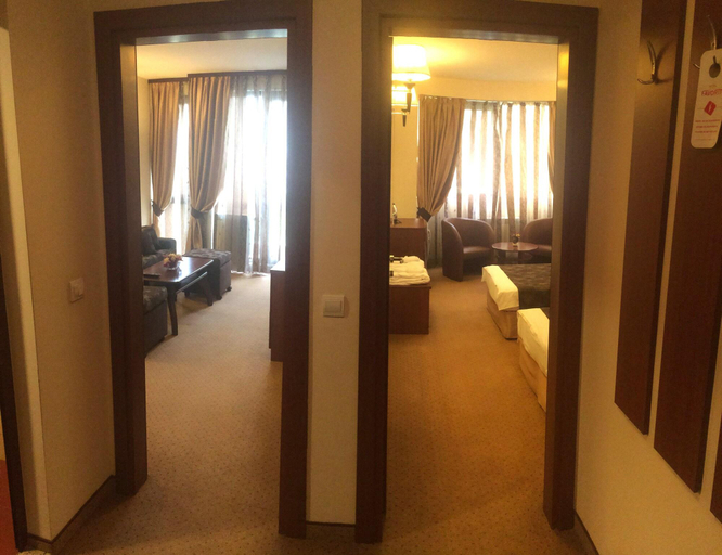 Public Area 3, Hotel Favorit, Stolichna