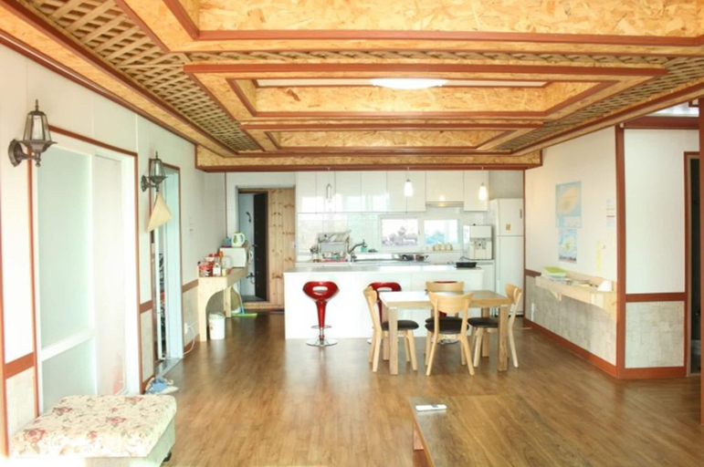 Bedroom 3, De Borah Guesthouse - Hostel, Jeju