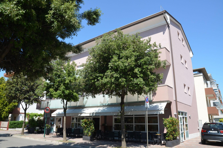 Exterior & Views 2, Hotel Tivoli, Udine