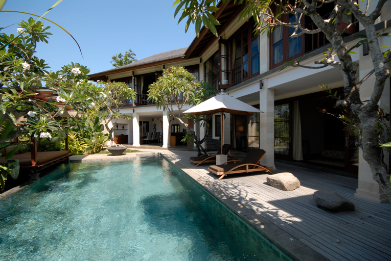 Swimming Pool 10