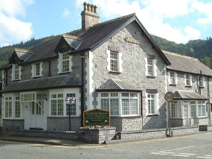 Exterior & Views 2, Oakfield House Bed And Breakfast, Conwy
