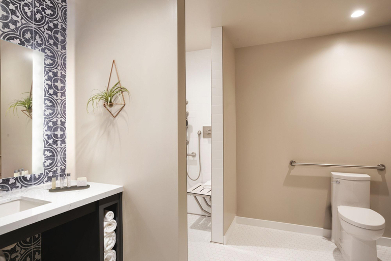 Bathroom 5, The Piccolo at Paso Robles Inn, San Luis Obispo