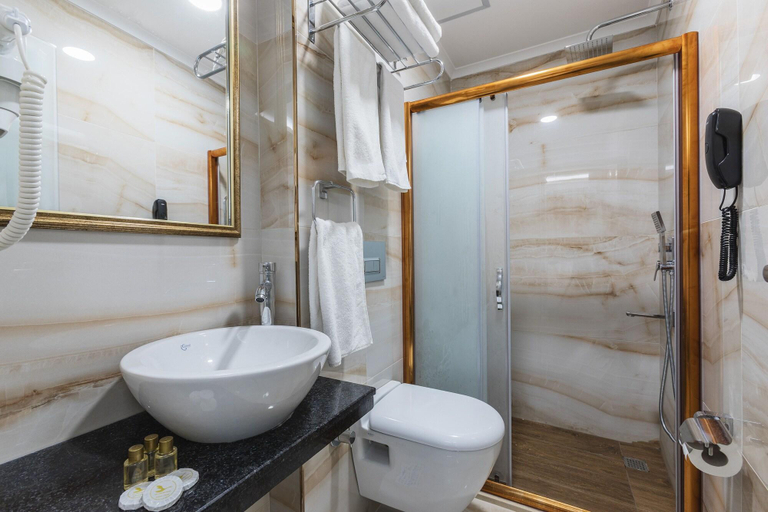 Bathroom 4, City Hall Hotel, Fatih