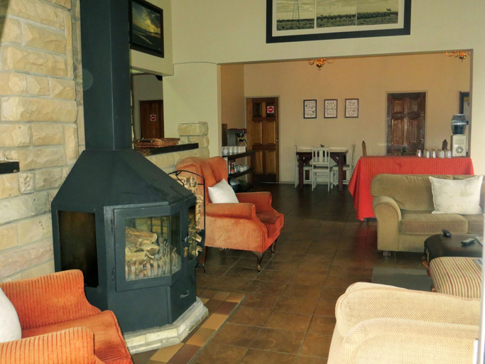 Public Area 2, Ash River Lodge B&B, Thabo Mofutsanyane