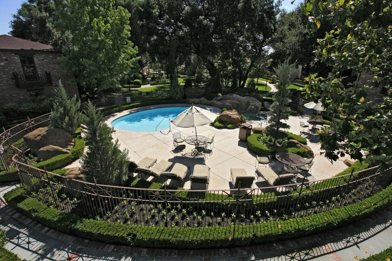 Sport & Beauty 2, The Piccolo at Paso Robles Inn, San Luis Obispo