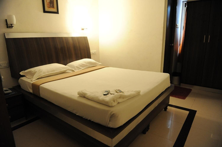 Bedroom 3, Hotel Mount Heera, Chennai