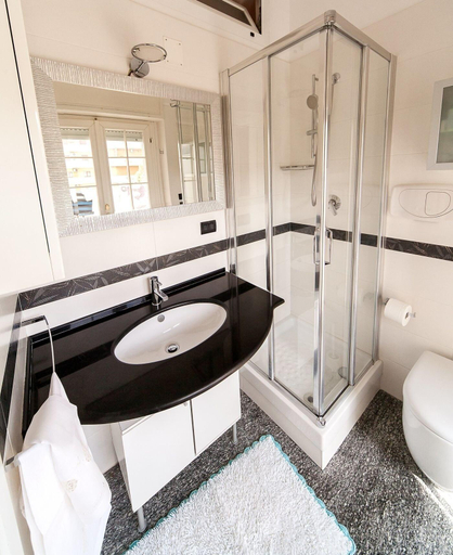 Bathroom 5, Bed & Breakfast Magna Grecia, Taranto
