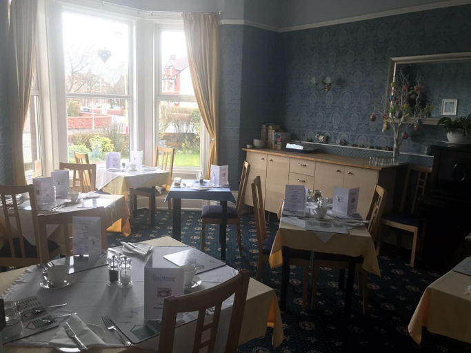 Food & Drinks, Edendale House, Sefton