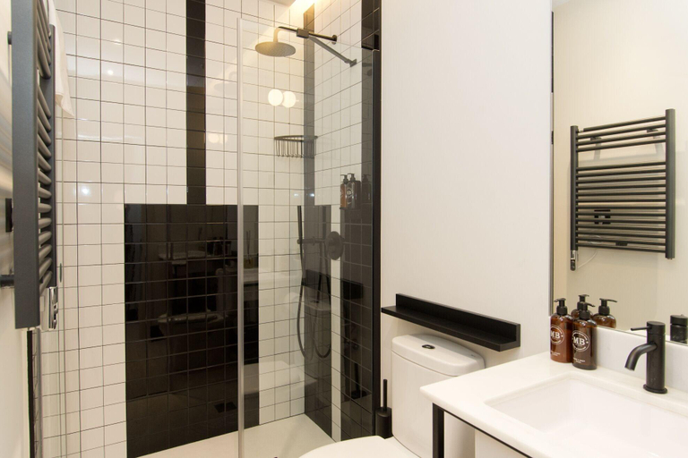 Bathroom 4, Amor De Dios 17 Boutique Hotel, Madrid