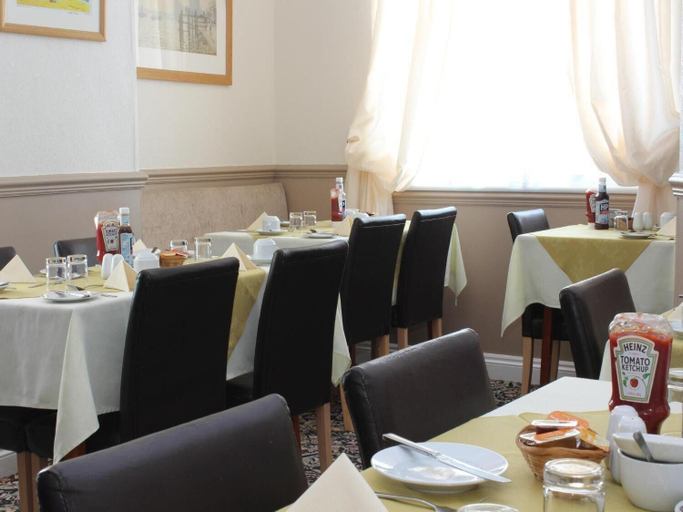 Food & Drinks 4, Invernook Hotel, Cornwall