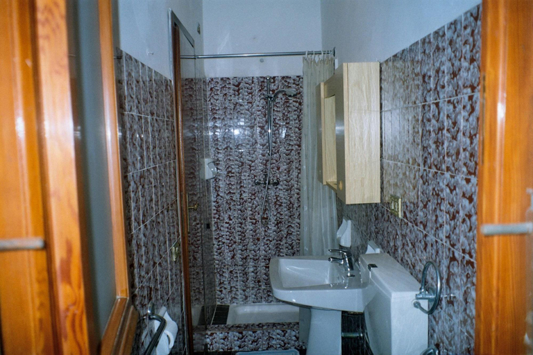 Bathroom, Hotel Andrea Doria, Lucca