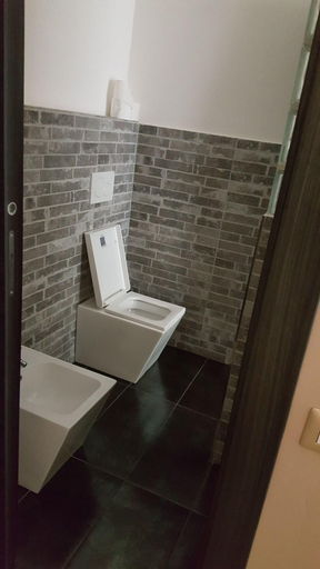 Bathroom 4, Candia Rooms, Rome