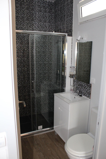 Bathroom 4, TarmarPlace, Calheta