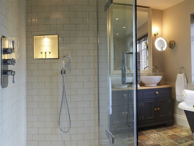 Bathroom 4, The Plough Scalby, North Yorkshire