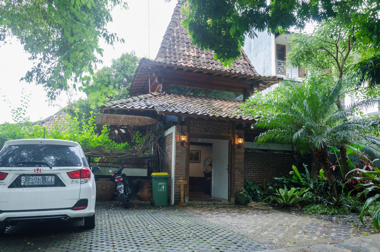 Exterior & Views 2, Hotel Lotus Bandung, Bandung