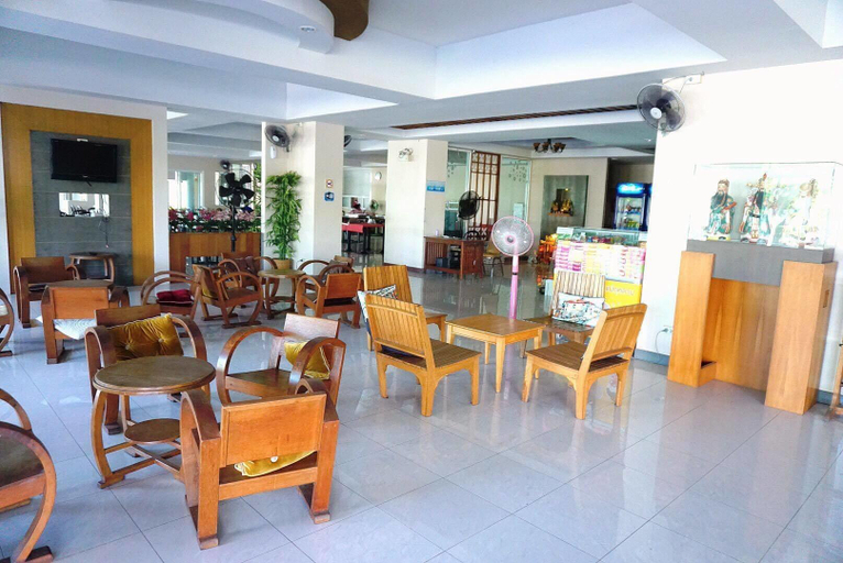 Food & Drinks 4, Maihom Resort Dechatiwong Bridge, Muang Nakhon Sawan