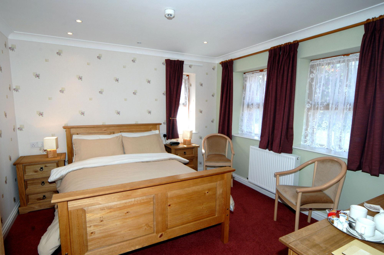 Bedroom 2, New Overlander Inn, Pembrokeshire