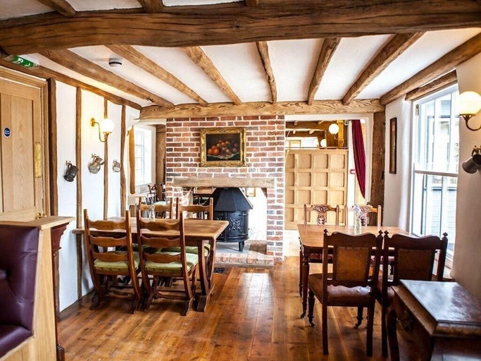Food & Drinks, The Horse & Cart Inn, East Sussex