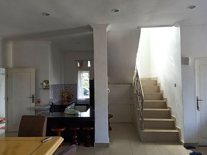 Public Area 5, KID House Mountain View Villa Bogor 9 BR, Bogor