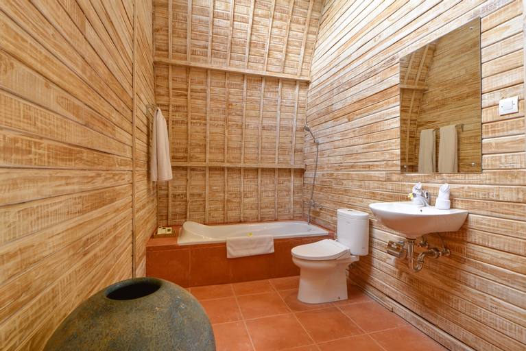 Bathroom 9