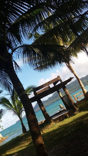 HOLIDAY BIR, Ambon