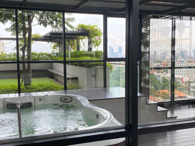Luxury 2BR at Voila Apartment with Private Lift, Surabaya