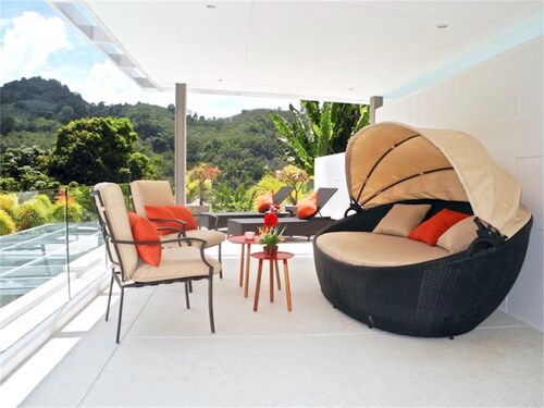 Skylight 2 bedrooms New Villa in Kamala, Pulau Phuket