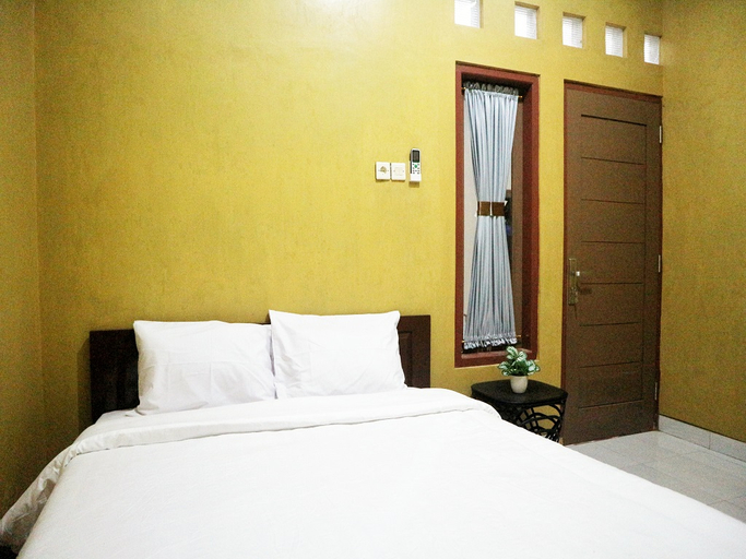 Penginapan Arsyana Room Type - Deluxe room Maulana