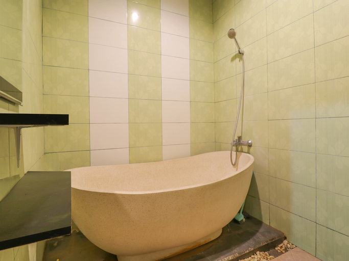 Bathroom, OYO 2679 Exis Tropical And Spa, Denpasar