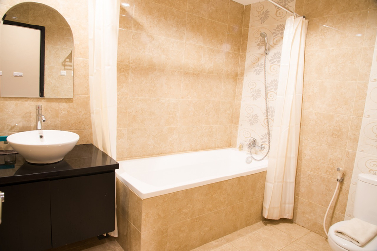 Bathroom 5, Ole Suite Hotel, Bogor
