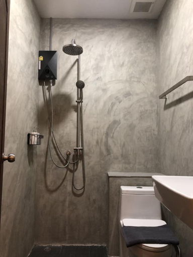 Bathroom 4, Tall Tree Poshtel Phuket, Phuket Island